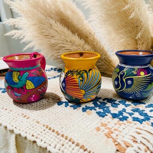 Hand-Painted Mexican Clay Mug: 400ml Matte Glazed Pottery.