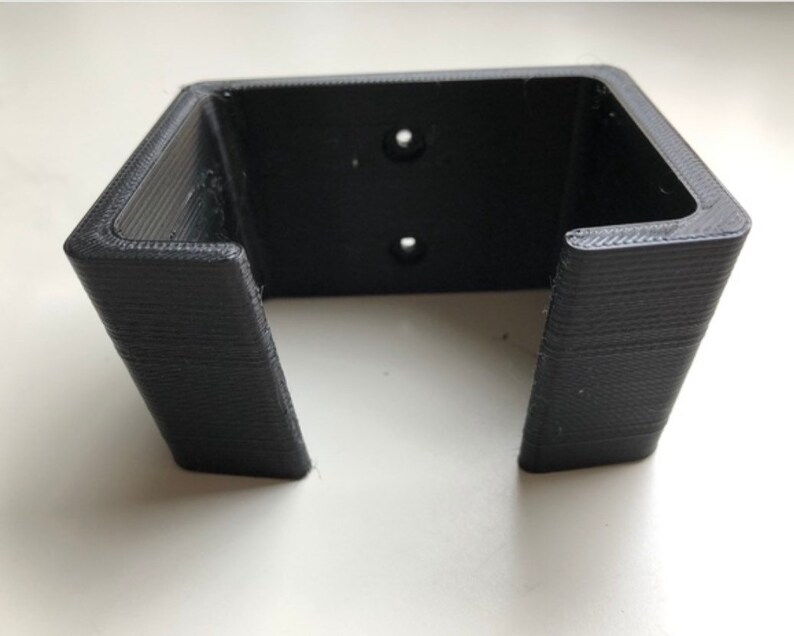 Tesla UMC wall mount image 3