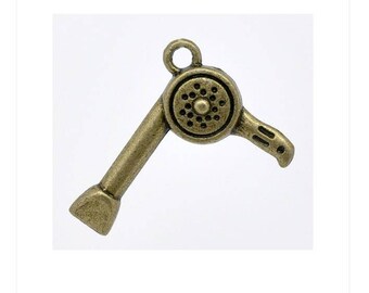 Pendentif Charm Sèche-cheveux Couleur bronze 22x17mm