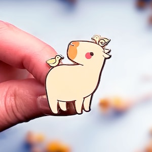 Curly the Capybara and Bird Friends Enamel Pin
