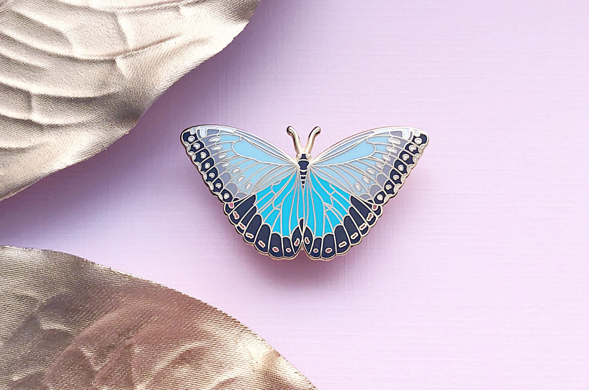 ブルーモルフォ蝶のエナメルピン - Etsy 日本