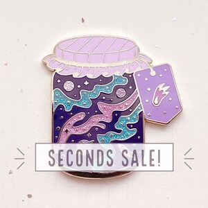 SECONDS SALE Cosmic Jam Needle Minder