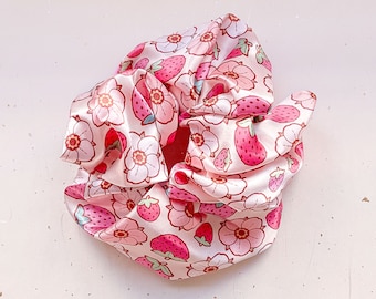 Strawberries and Strawberry Flowers Satin Elastic Hair Tie (Francine)