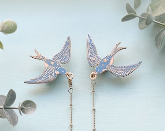 Stellar Barn Swallows Collar Pin Set