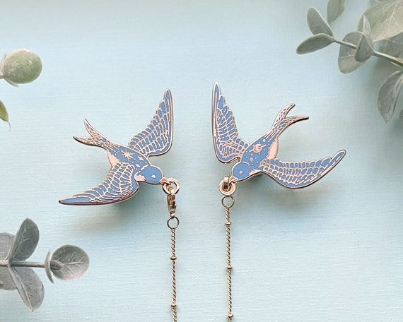 Stellar Barn Swallows Collar Pin Set