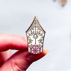 Floral Fountain Pen Enamel Pin