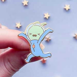 Fleeing Alien Enamel Pin