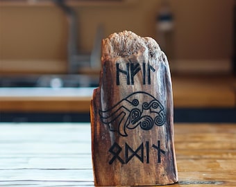 Handcrafted Driftwood Germanic art – &quot;Hail Odin&quot; Wooden Decor with Viking-Raven Design