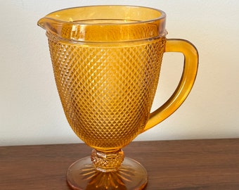 Vista Alegre Bicos Amber Pitcher