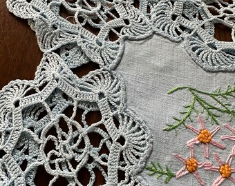 Cotton/linen placemat, Doily and Napkins set of four (4)