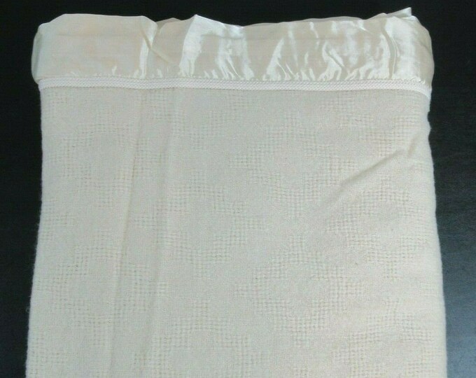 Fieldcrest Royal Velvet Satin Edge Twin Blanket, Ivory, USA Made