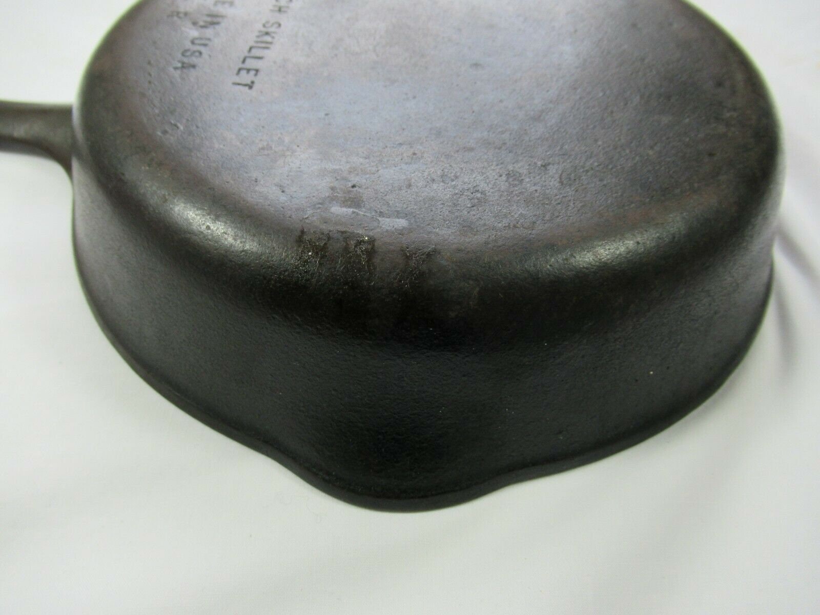 This Vintage Cast-Iron Skillet Costs ,000. Yes, Really.