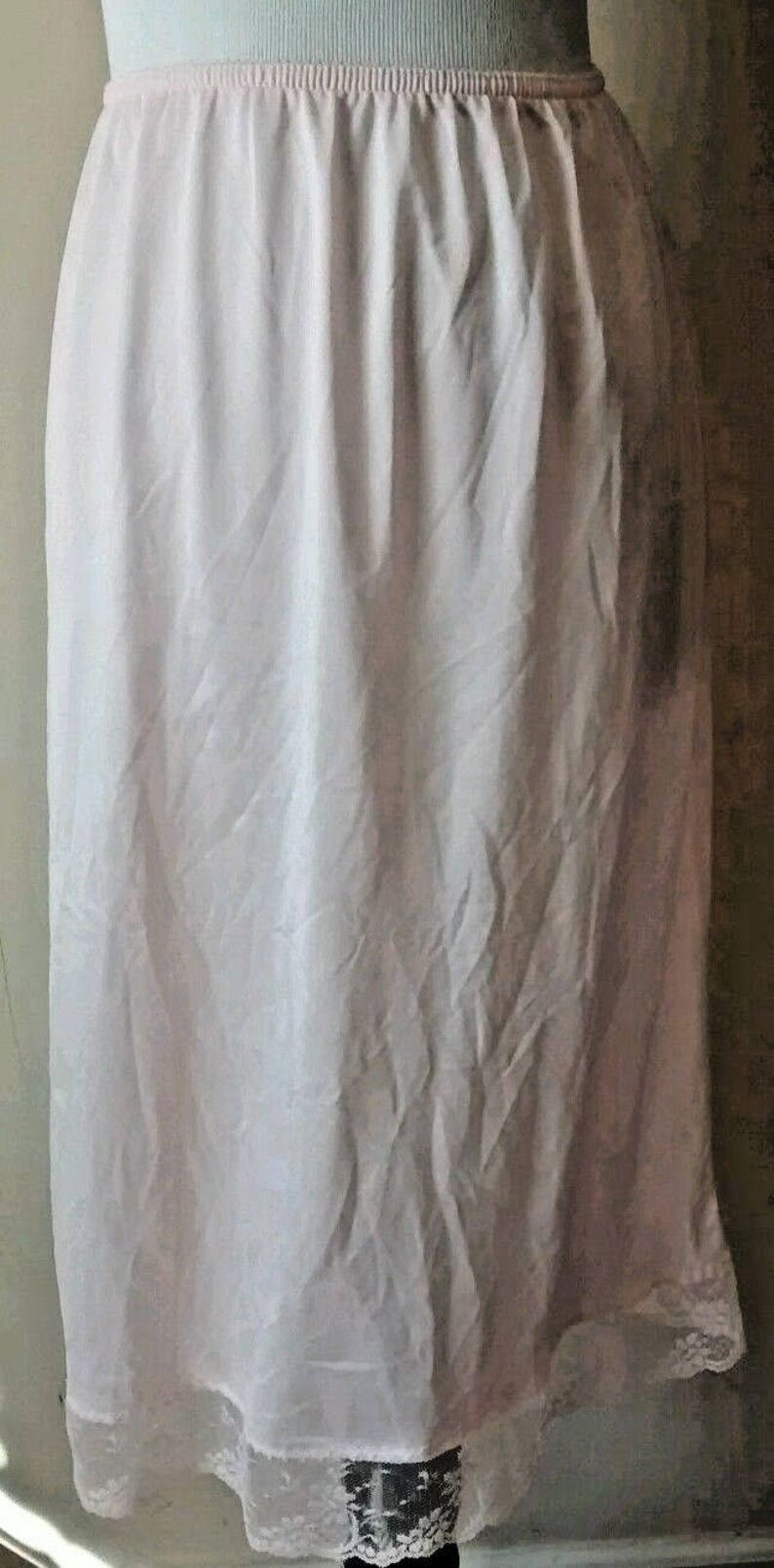 Size Medium Back Slit Lingerie Vintage Pink Nylon and Lace Half Slip Melody