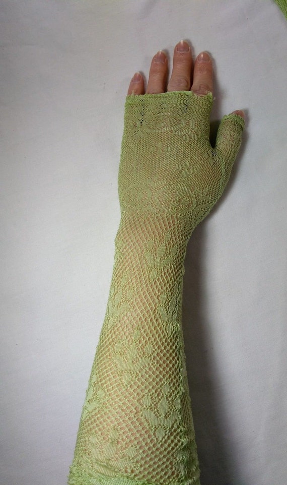 Antique Victorian Edwardian Mittens, Green Lace Fi