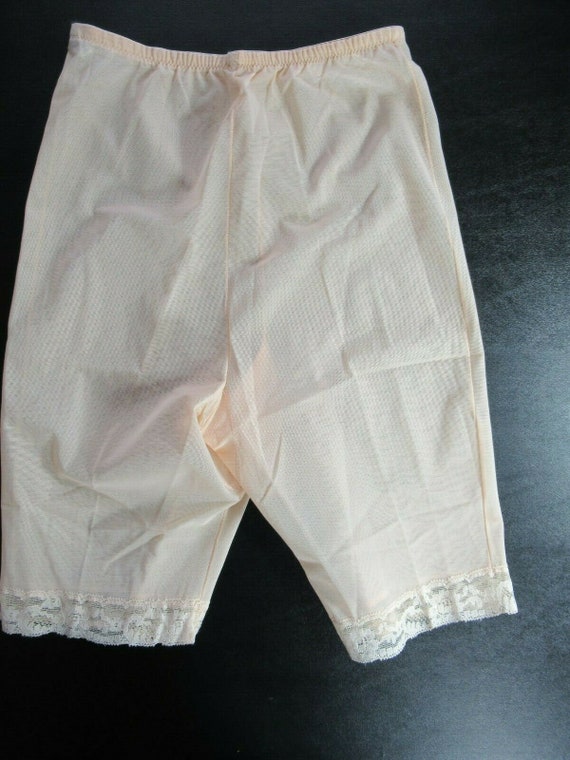 Vintage 50s Vanity Fair Girdle, Pettipants, Shape… - image 2