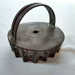 Antique Tin Soldered Biscuit Cookie Cutter, Metal, Round, Scalloped Edge