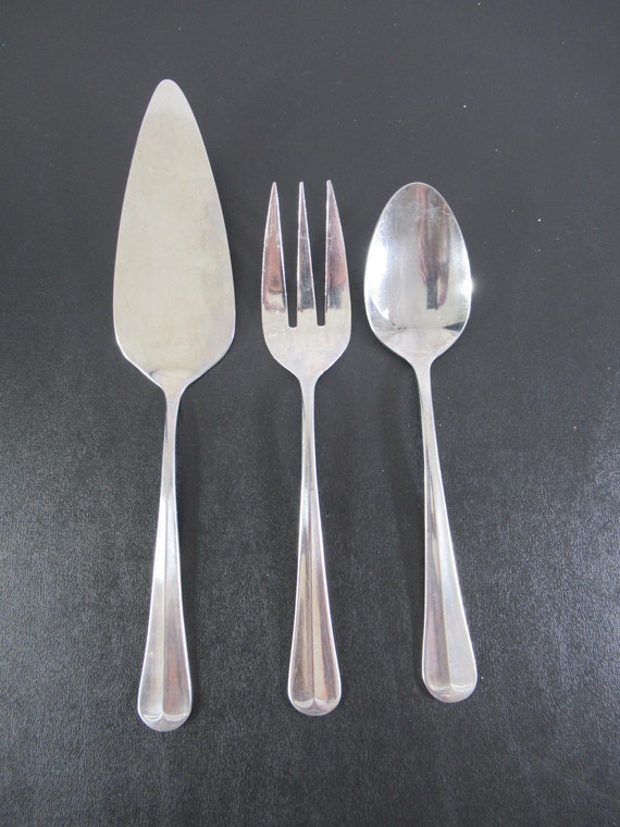 Towle Living Forged Lucerne 20 Piece Stainless Steel Flatware Set - Bed