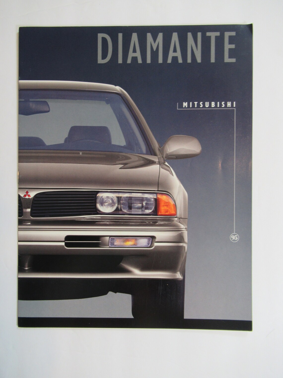 Mitsubishi diamante книга