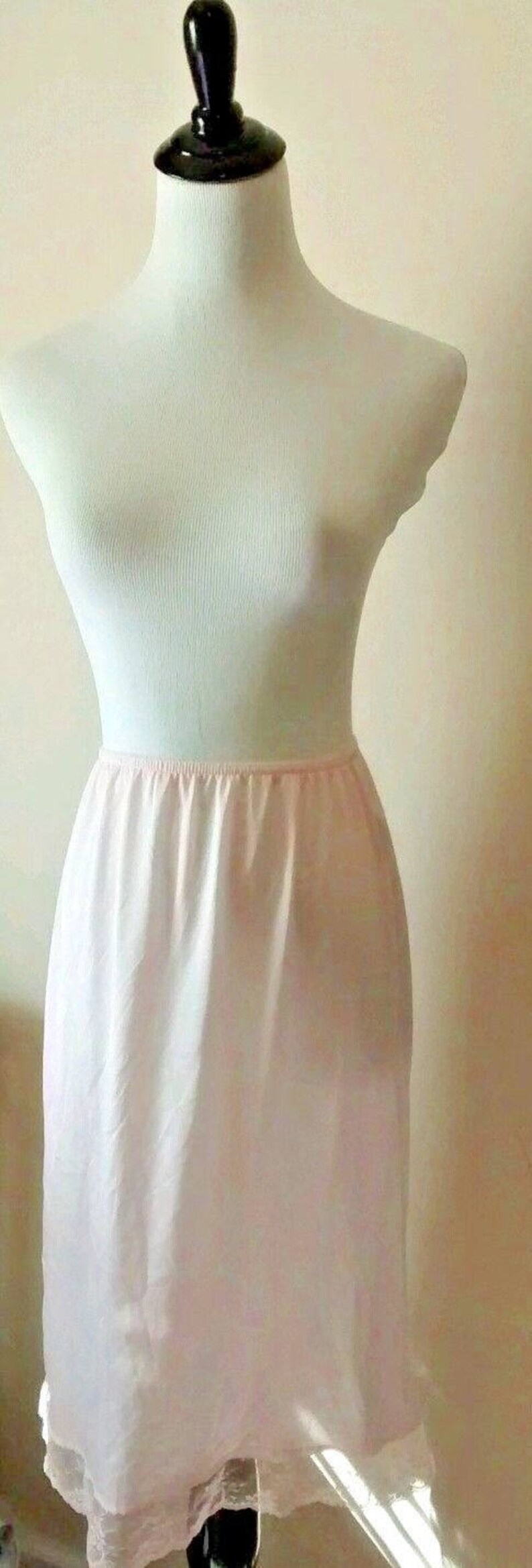 Size Medium Back Slit Lingerie Vintage Pink Nylon and Lace Half Slip Melody