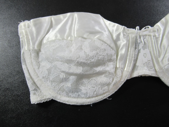 Vintage Vassarette Satin and Lace White Strapless… - image 2