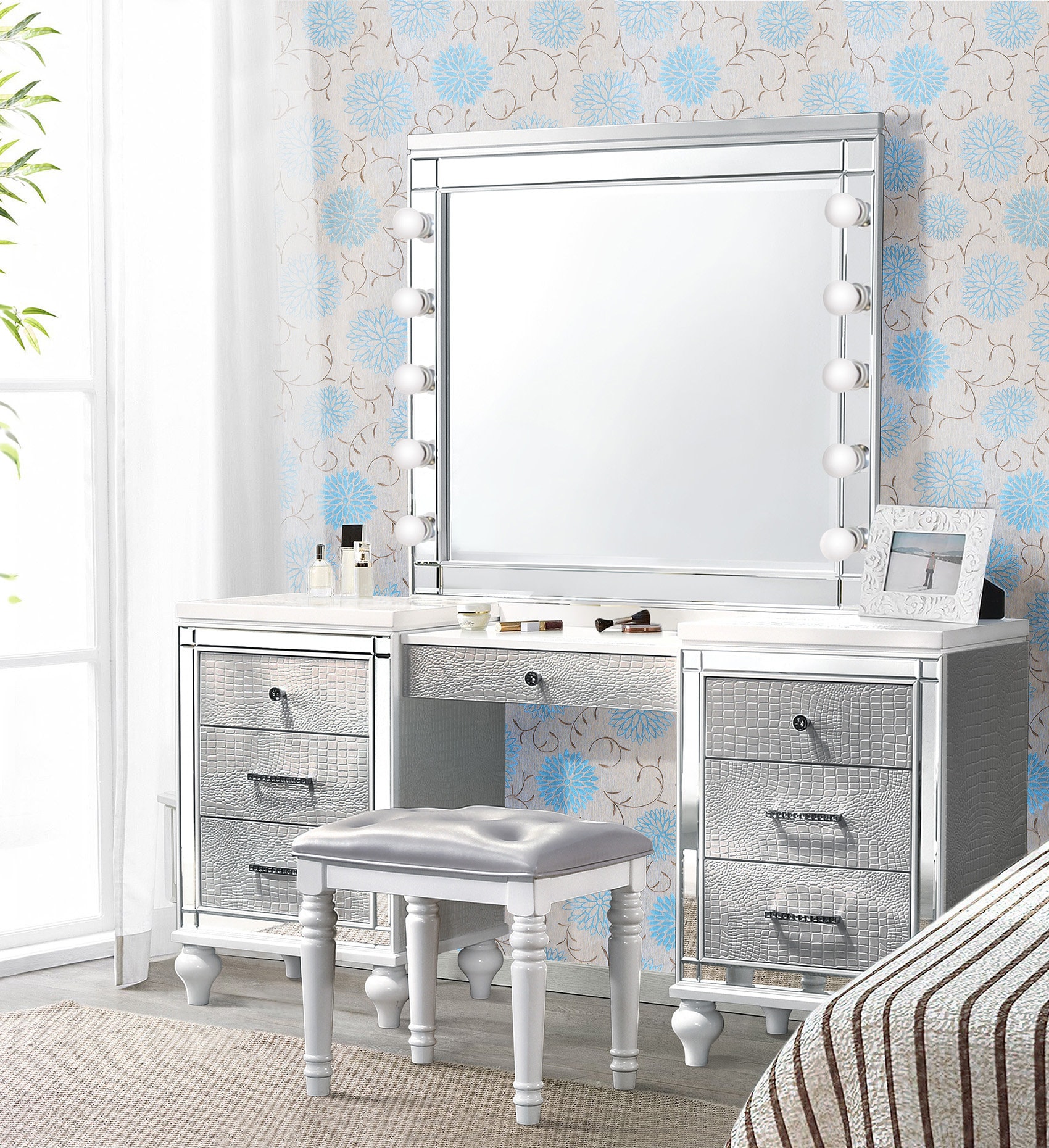 Glam makeup vanity set online