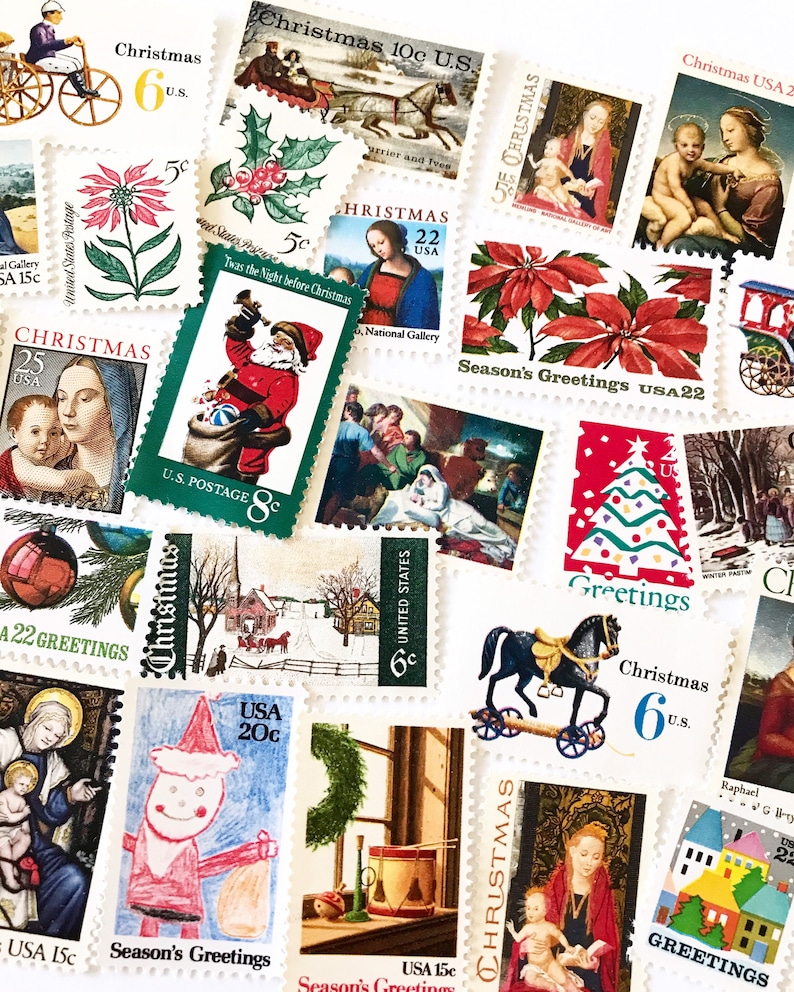 Pode incluir: Uma cole&ccedil;&atilde;o de selos de Natal vintage que apresentam v&aacute;rios temas natalinos, incluindo uma flor de natal, uma &aacute;rvore de Natal, um Papai Noel e uma cena da natividade. Os selos s&atilde;o de diferentes anos e apresentam diferentes denomina&ccedil;&otilde;es, incluindo 6 centavos, 8 centavos, 10 centavos, 15 centavos, 20 centavos e 25 centavos. Os selos est&atilde;o em bom estado e seriam uma &oacute;tima adi&ccedil;&atilde;o a qualquer cole&ccedil;&atilde;o de selos.