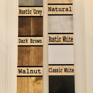Puede incluir: Carta de colores de tinte para madera con ocho colores de tinte para madera diferentes. Los colores son: Gris r&uacute;stico, Marr&oacute;n oscuro, Nogal, Marr&oacute;n claro, Natural, Blanco r&uacute;stico, Blanco cl&aacute;sico y Negro cl&aacute;sico.