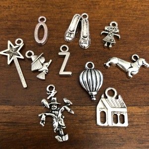 Wizard of Oz Charms Set of 10 Pieces.
