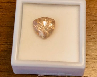 7.90 CT Strontium Titanate 12X12mm