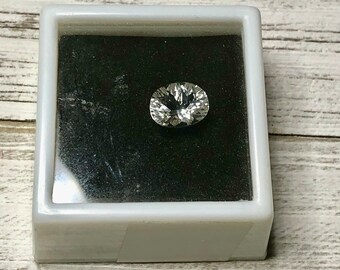 White Topaz 2.10 ct 10x8mm Oval