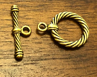 10 Gold Tone Toggle Clasp, Twisted Toggle Clap. Set of 10 Pieces.