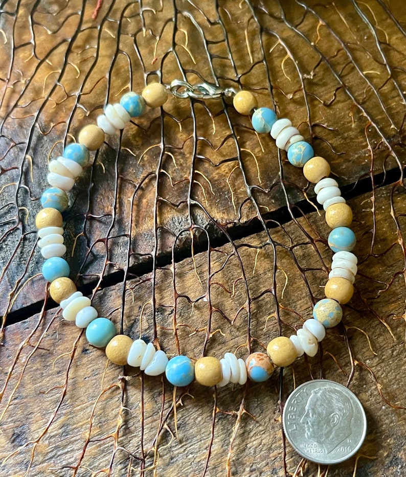 Jaspe sédiments marins, bracelet coquillages puka d'Hawaï 8,50 pouces Hawaï Puka Shell, bracelet de perles de bois vintage 1506 image 3