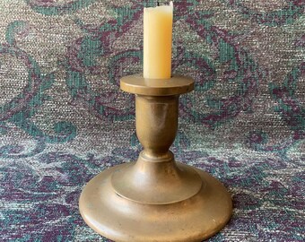 Candelabro de bronce antiguo