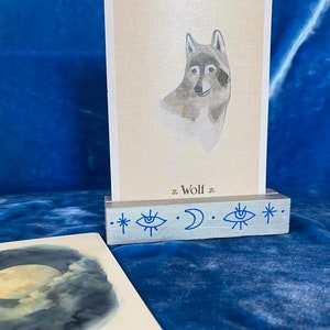 Tarot and Oracle card stand, gunmetal