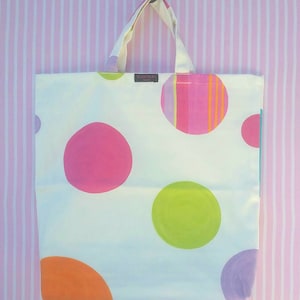 手作りコットン生地のキャリーバッグ