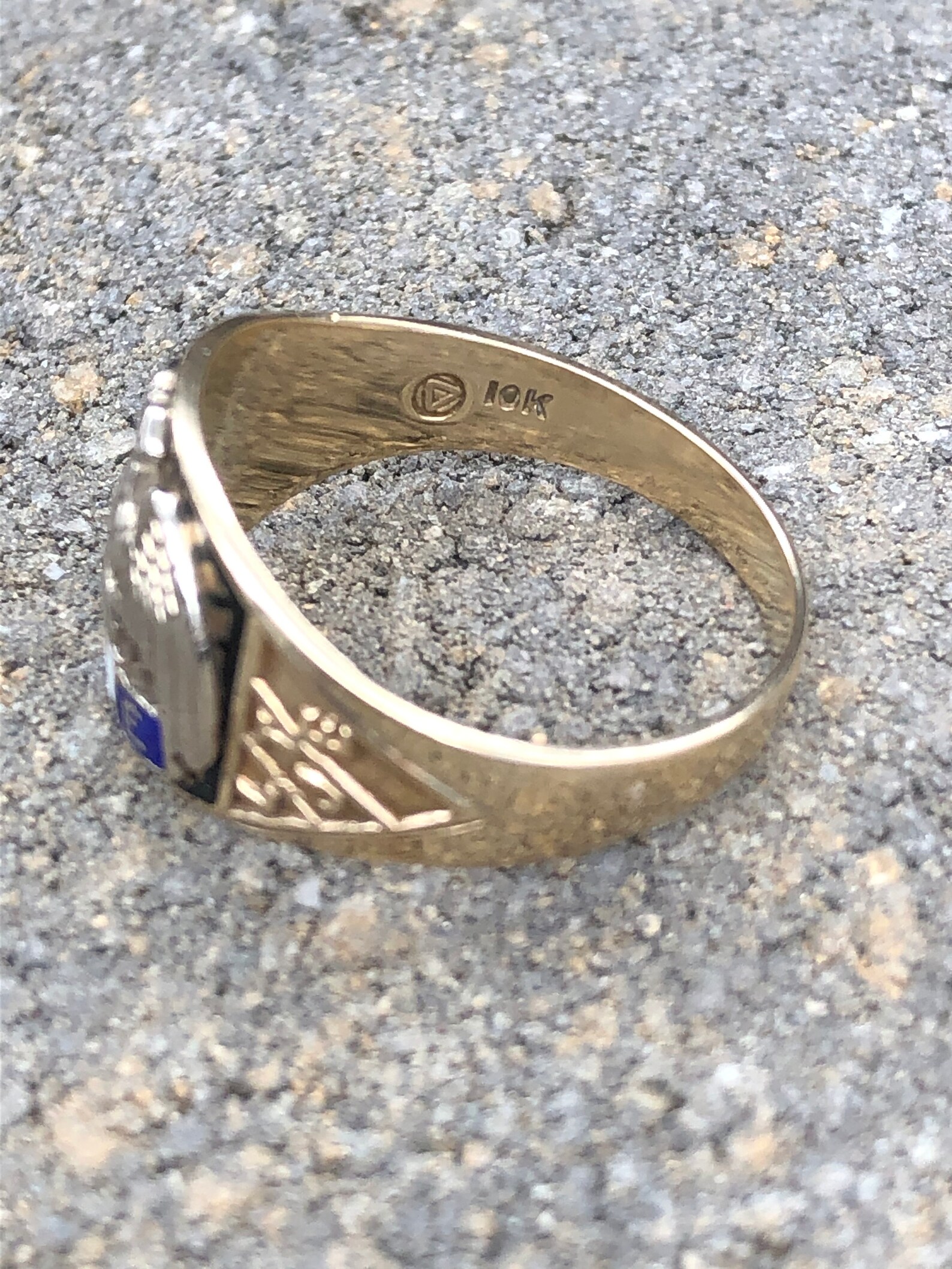 Men's Vintage 10K Fraternal Order of the Eagles FOE Ring With Red ...