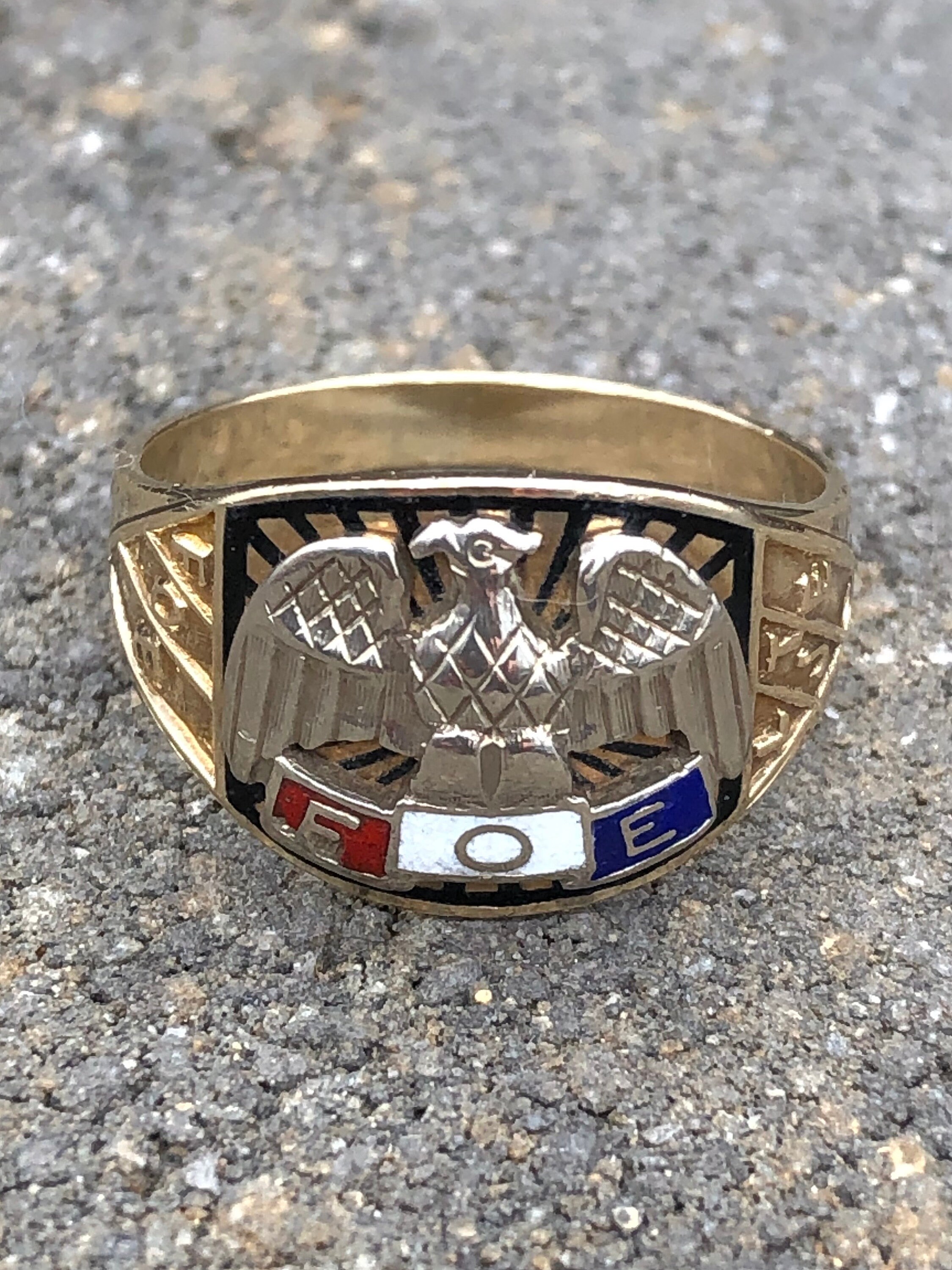 Men's Vintage 10K Fraternal Order of the Eagles FOE Ring With Red ...
