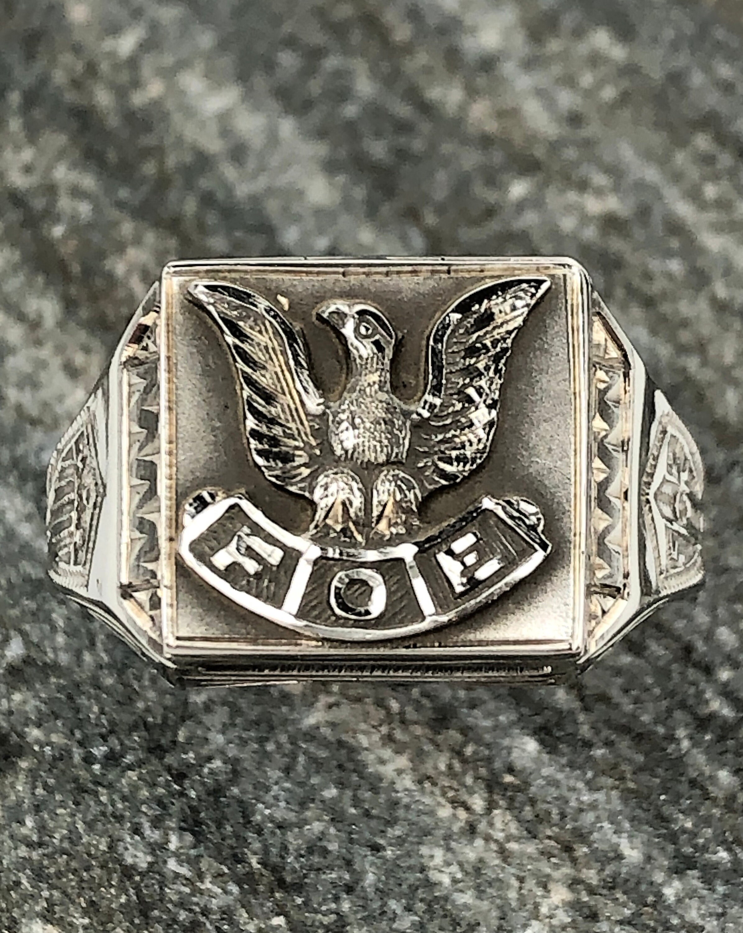 Vintage 10K White Gold Fraternal Order of Eagles (FOE) Signet Ring, New ...