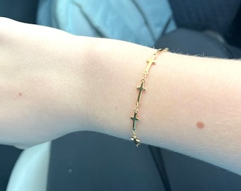 Gold dainty cross bracelet