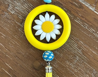 Silicone Daisy Keychain: Smiley Face Beaded Car Charm