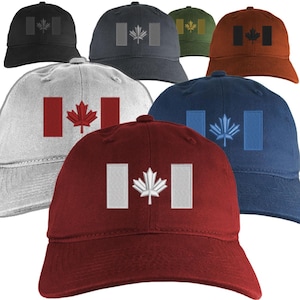 Peut inclure: Un ensemble de six casquettes de baseball arborant le drapeau canadien dans différentes combinaisons de couleurs. Les casquettes sont faites d'un tissu doux et confortable et ont un design classique et ajustable.