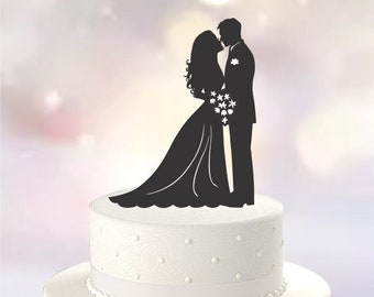 About to Kiss , Wedding Cake Topper, Bride Carrying Bouquet, Name & Heart Option [CT38kn]