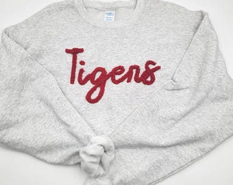 Besticktes Sweatshirt aus Chenillegarn: Spirit Wear Crewneck