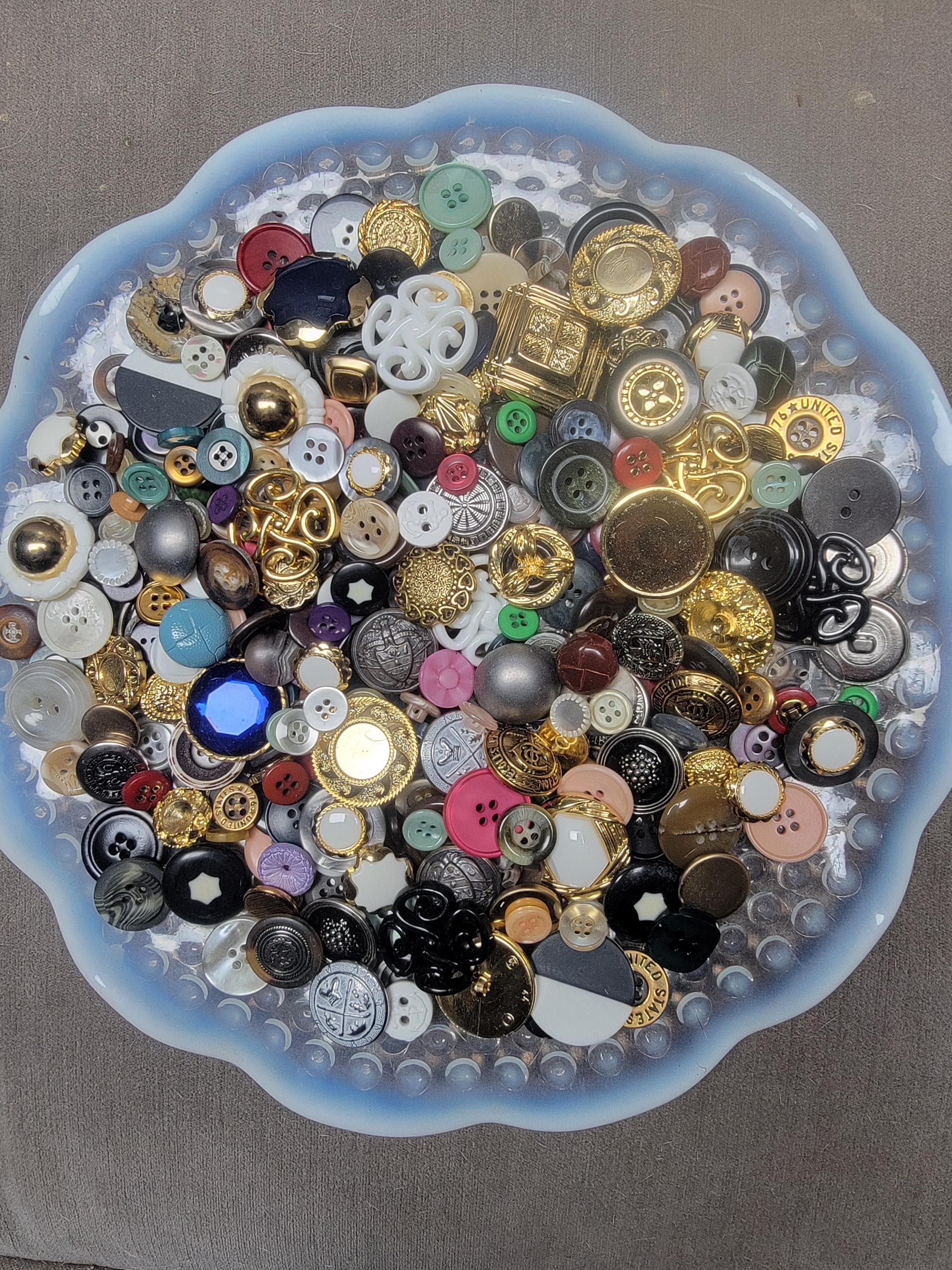 Random Button Mix by the Pound - Etsy