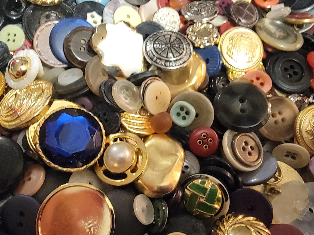 Random Button Mix by the Pound - Etsy