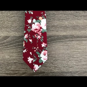 Red floral neck tie