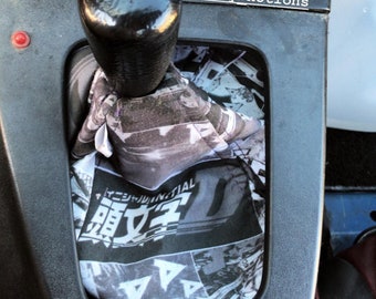 ¡Exclusivo! Funda de palanca de cambios o de freno de mano inspirada en el anime manga Initial D / Color de hilo de pespunte a elección / JDM / KDM / ¡Raro hallazgo!