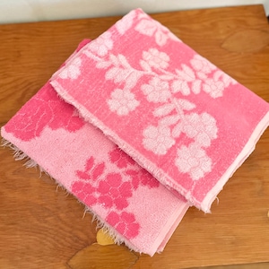 Pair of 60s Pink Floral Bath Towels | Set of Vintage Canon Two Tone Flower Print Towel
