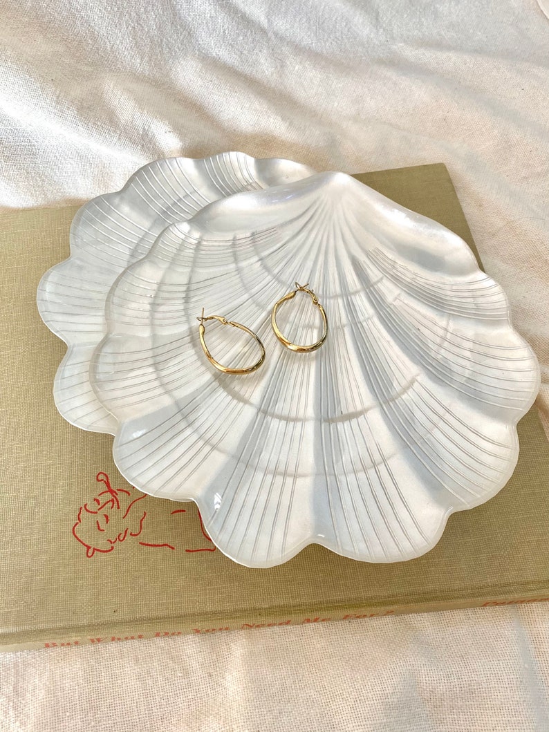 Two Scallop Shell Dishes Vintage Pearlescent Shell Plates Pair of 80s Iridescent White Seashell Catch All