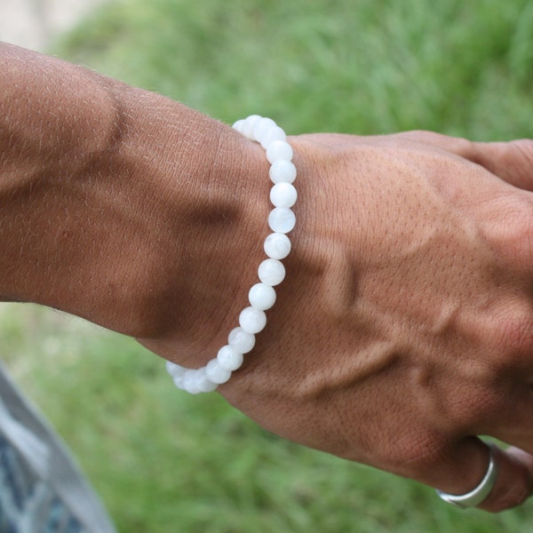 Bracelet en perles de pierre de lune blanches de 6 mm